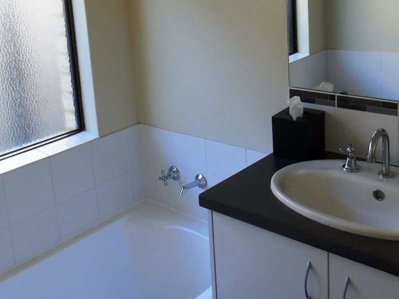 6 Versailles Parkway, Aubin Grove WA 6164