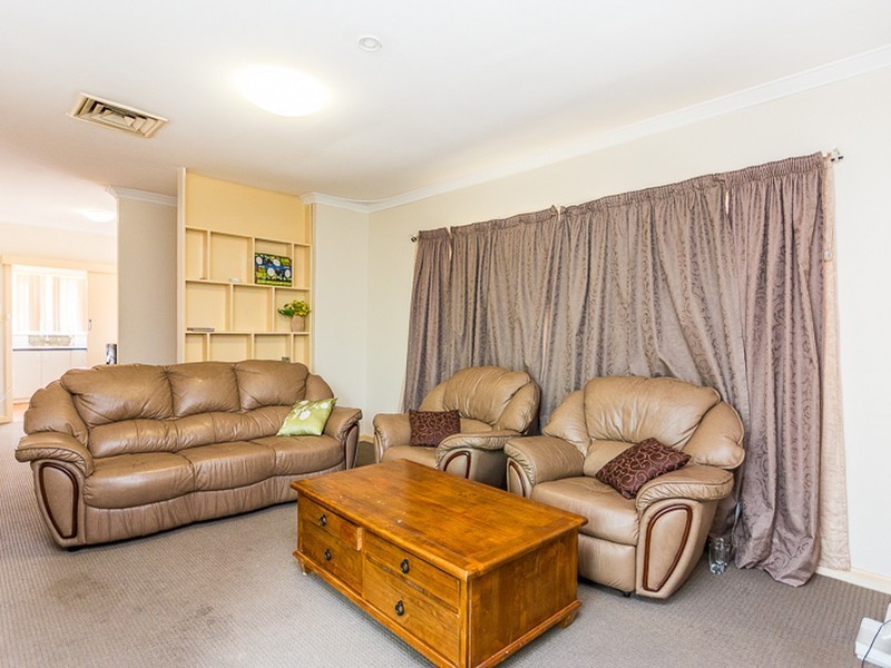 12 Badbury Road, Armadale WA 6112