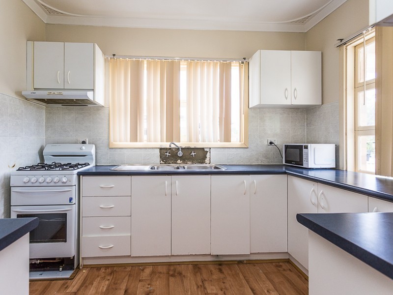 12 Badbury Road, Armadale WA 6112