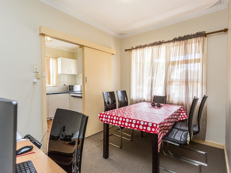 12 Badbury Road, Armadale WA 6112
