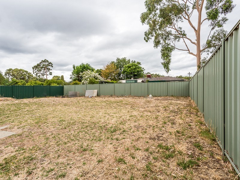 12 Badbury Road, Armadale WA 6112