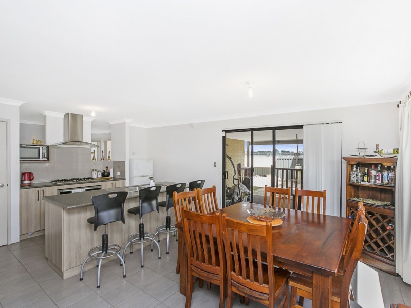 13 Ameer Way, Beeliar WA 6164