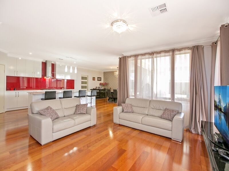 20 Beukers Way, Piara Waters WA 6112