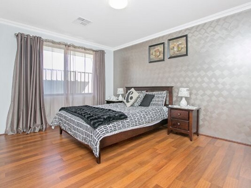 20 Beukers Way, Piara Waters WA 6112