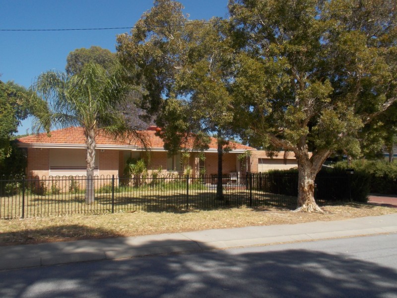 20 Tomah Road, Armadale WA 6112