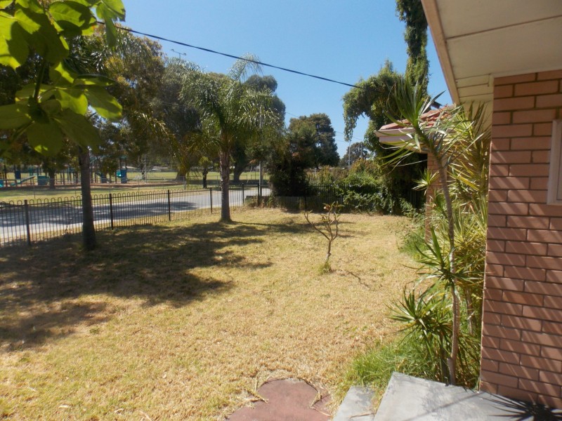 20 Tomah Road, Armadale WA 6112