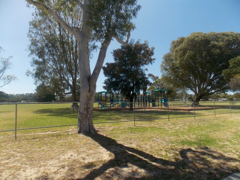 20 Tomah Road, Armadale WA 6112