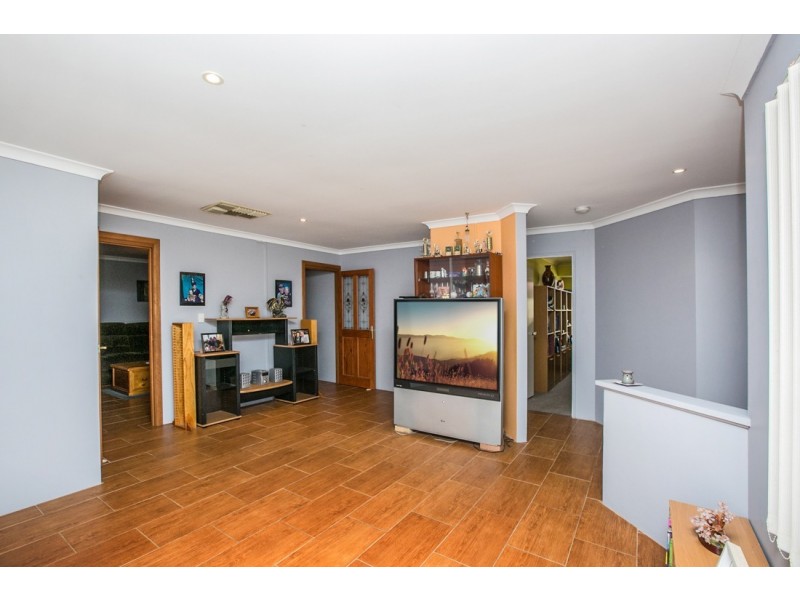 14 Ardmair Close, Seville Grove WA 6112