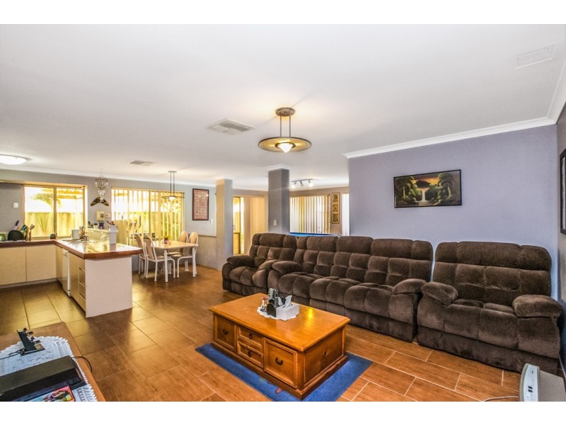 14 Ardmair Close, Seville Grove WA 6112