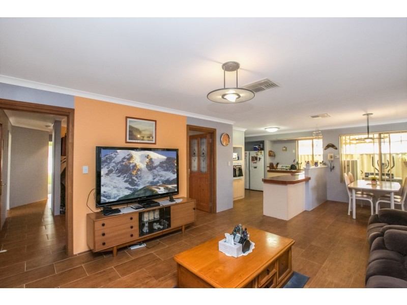 14 Ardmair Close, Seville Grove WA 6112