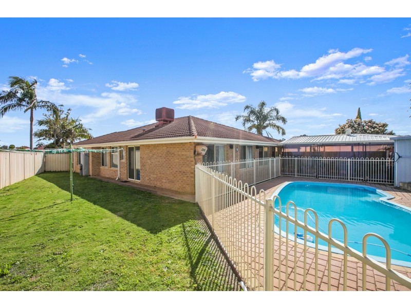 14 Ardmair Close, Seville Grove WA 6112