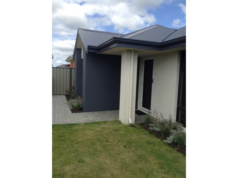 84 Kardan Boulevard, Byford WA 6122
