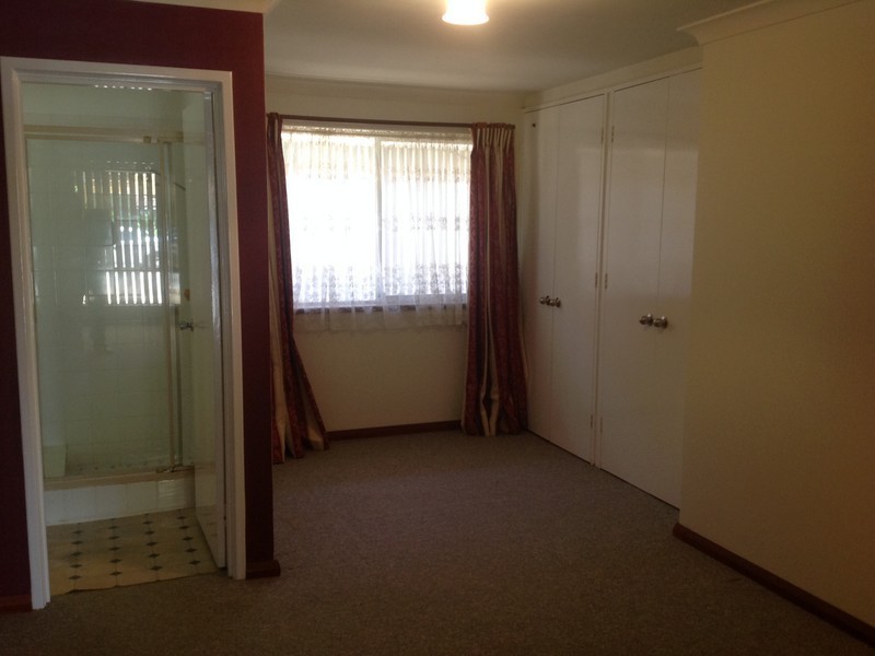 2 Robin Court, Armadale WA 6112