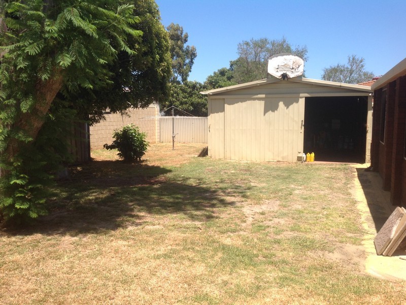 2 Robin Court, Armadale WA 6112