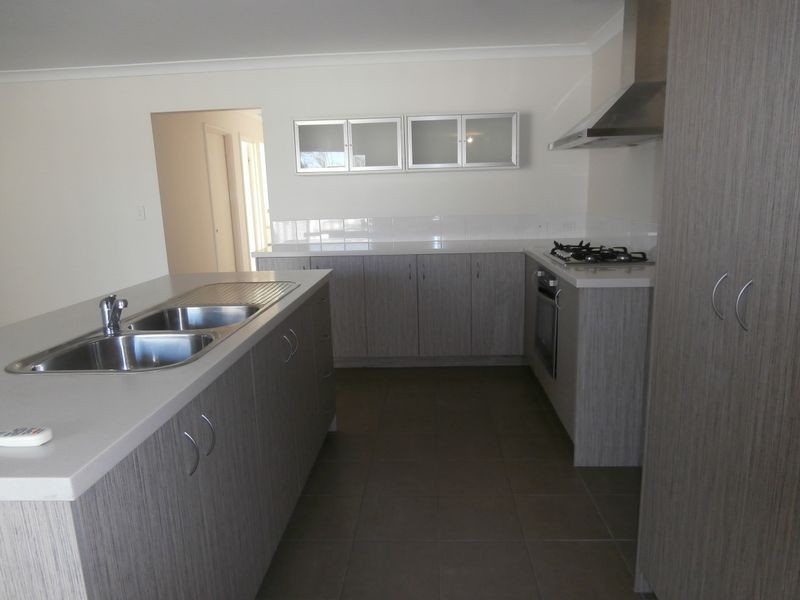 1/18 Mountain View, Kelmscott WA 6111