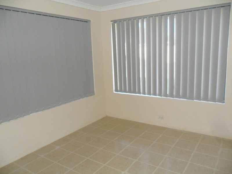 117 Seville Drive, Seville Grove WA 6112