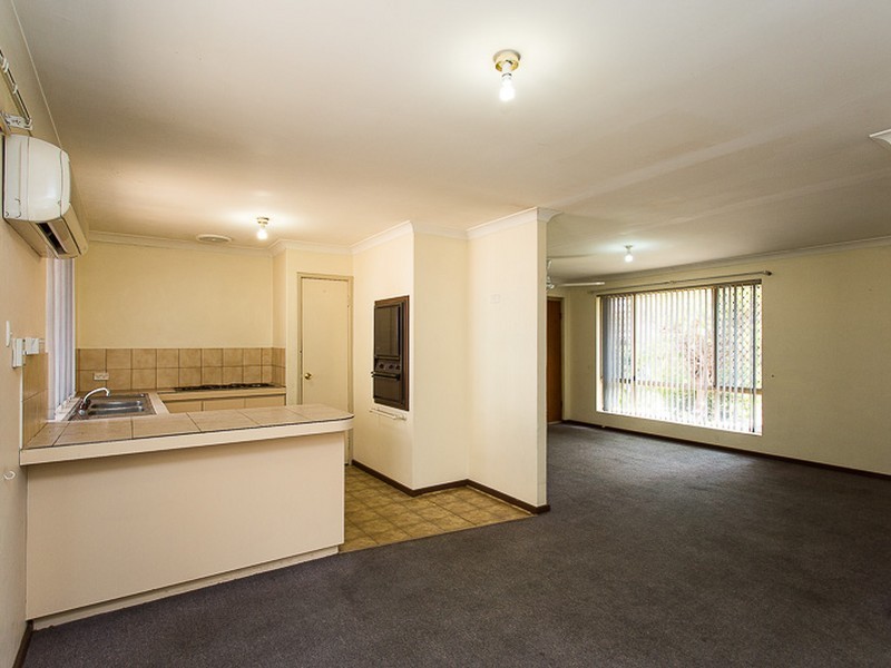 Unit 11/18 Lathwell Street, Armadale WA 6112