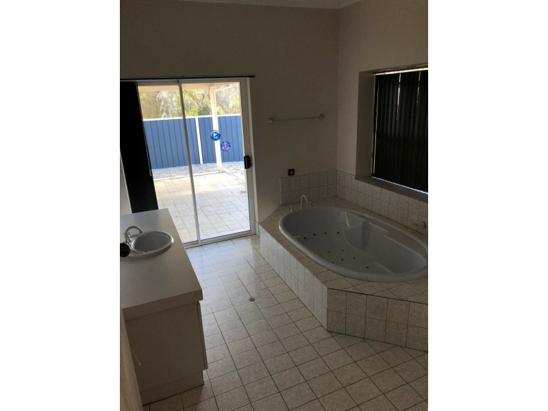 20 Winchester Road, Armadale WA 6112