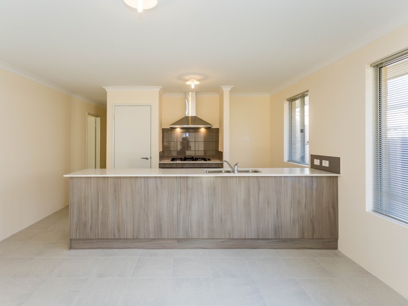 37 Peavey Street, Whitby WA 6123