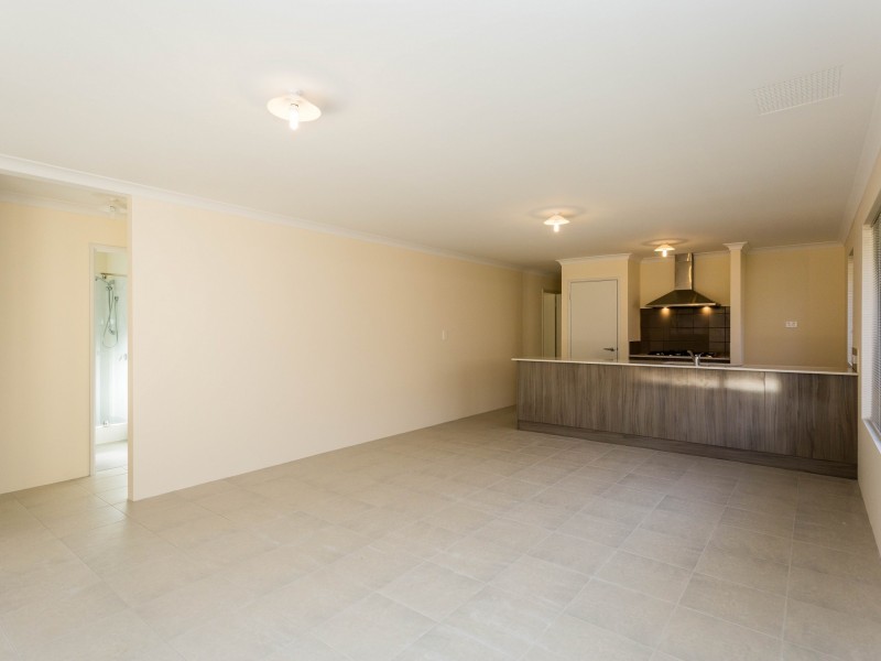 37 Peavey Street, Whitby WA 6123