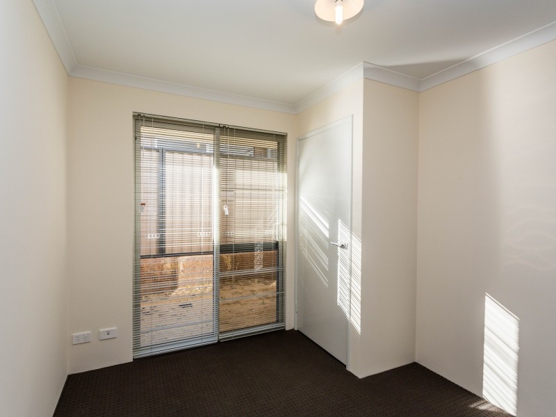 37 Peavey Street, Whitby WA 6123