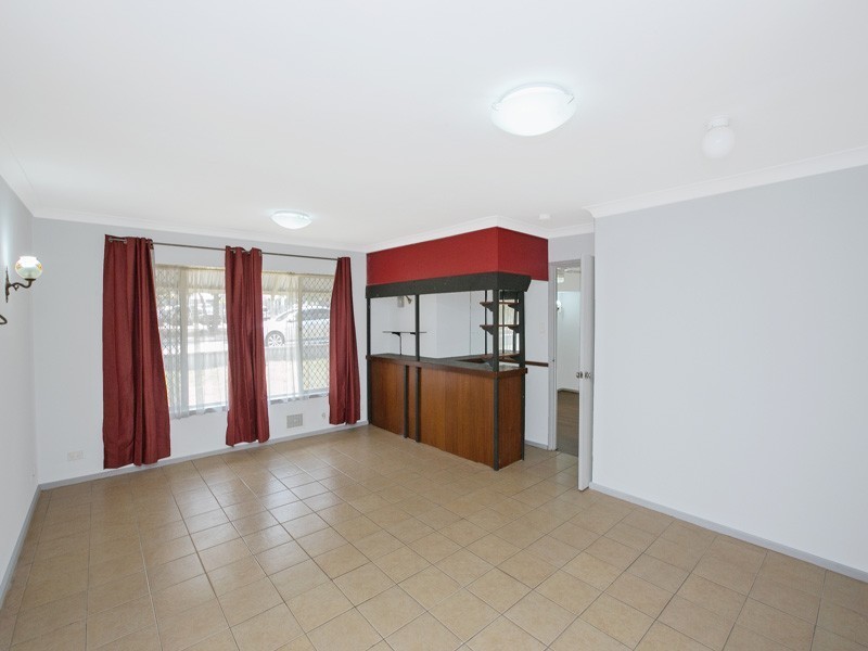 285 Railway Avenue, Armadale WA 6112