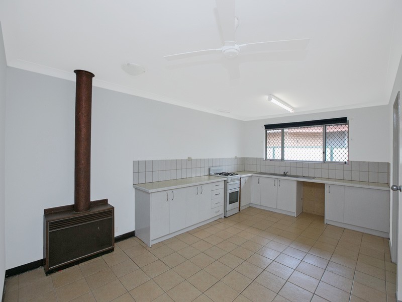 285 Railway Avenue, Armadale WA 6112
