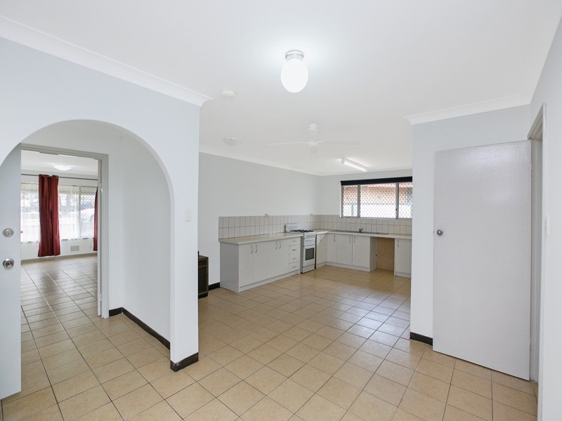285 Railway Avenue, Armadale WA 6112