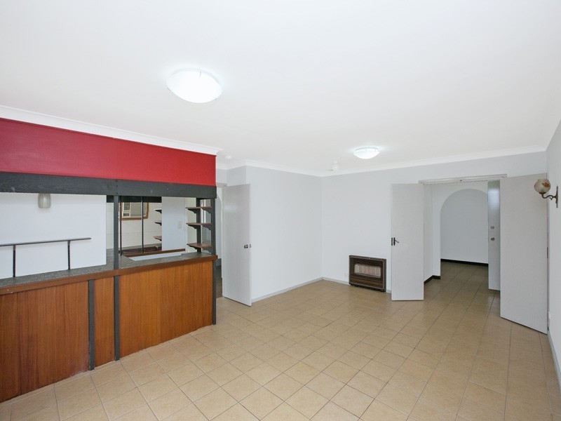 285 Railway Avenue, Armadale WA 6112
