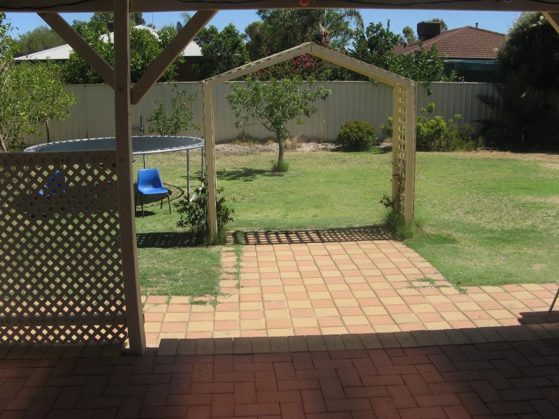 55 Bodicoat Drive, Brookdale WA 6112