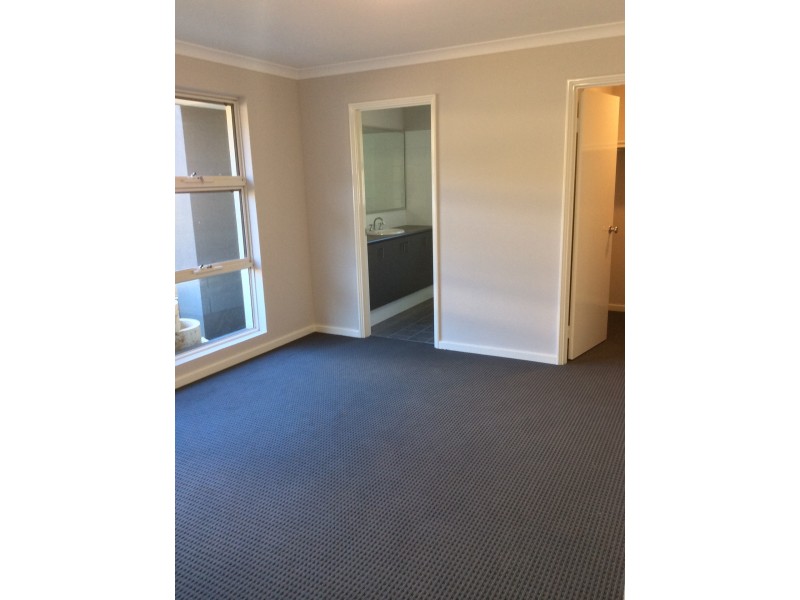 60 Millen Street, Mount Nasura WA 6112