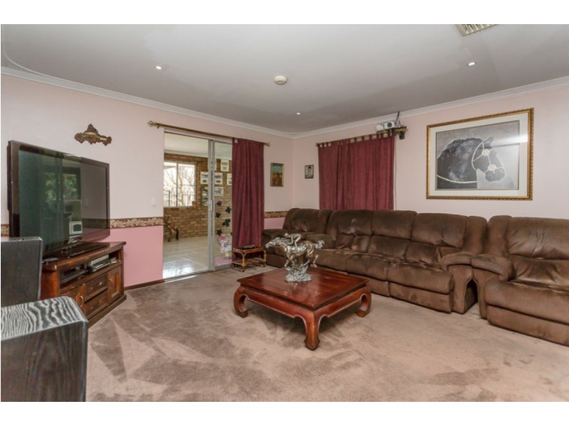 34 Thatcher Road, Byford WA 6122