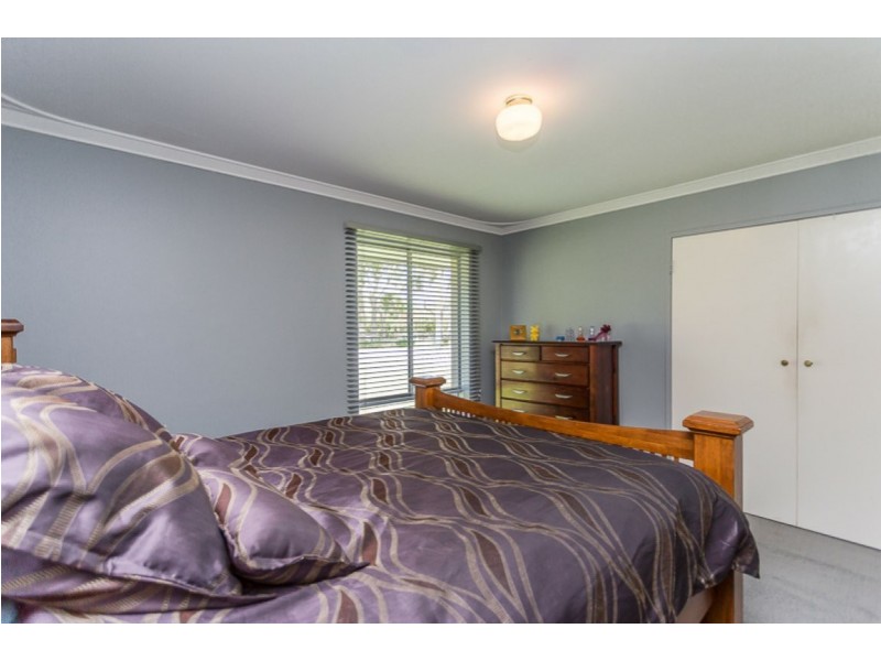 34 Thatcher Road, Byford WA 6122