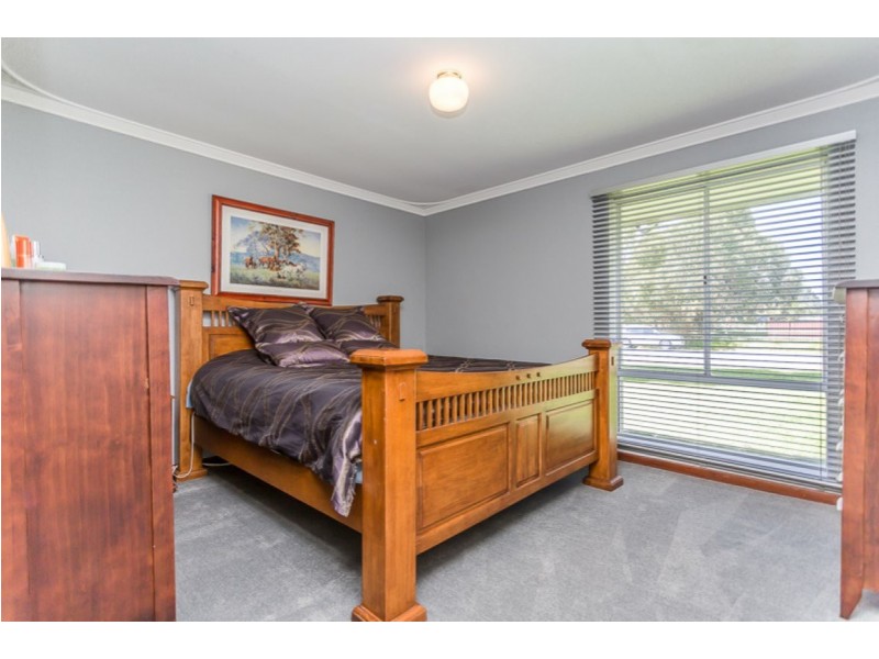 34 Thatcher Road, Byford WA 6122