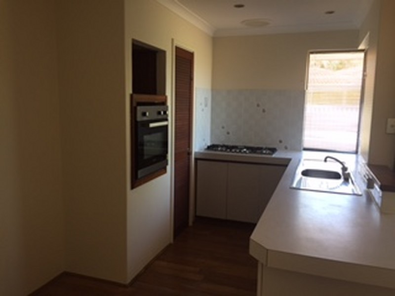 10 Symes Close, Seville Grove WA 6112