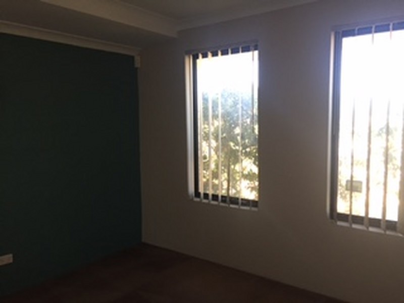 271 Westfield Rd, Seville Grove WA 6112