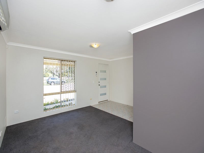 4 Farmer Avenue, Brookdale WA 6112