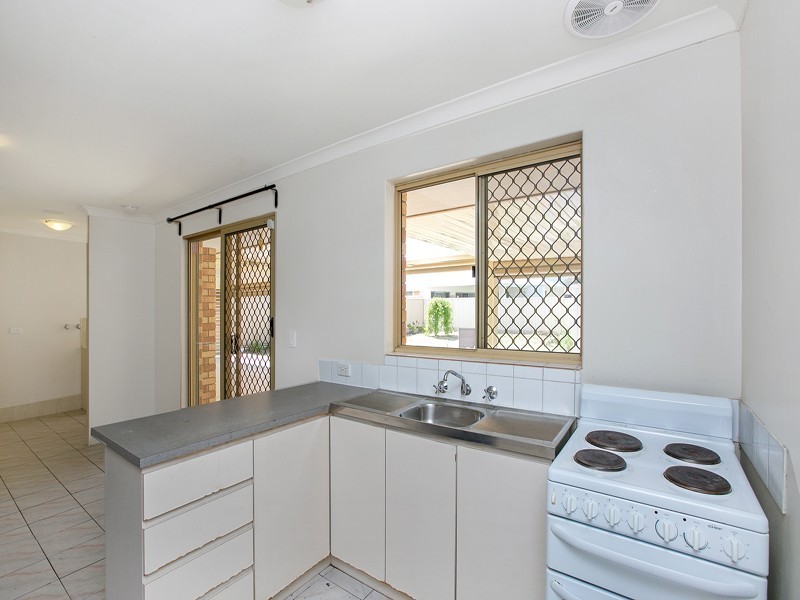 4 Farmer Avenue, Brookdale WA 6112