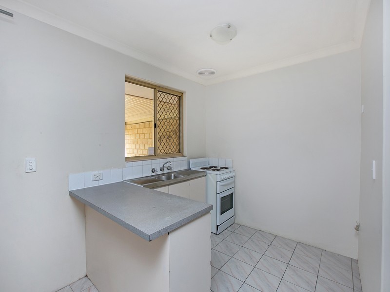 4 Farmer Avenue, Brookdale WA 6112