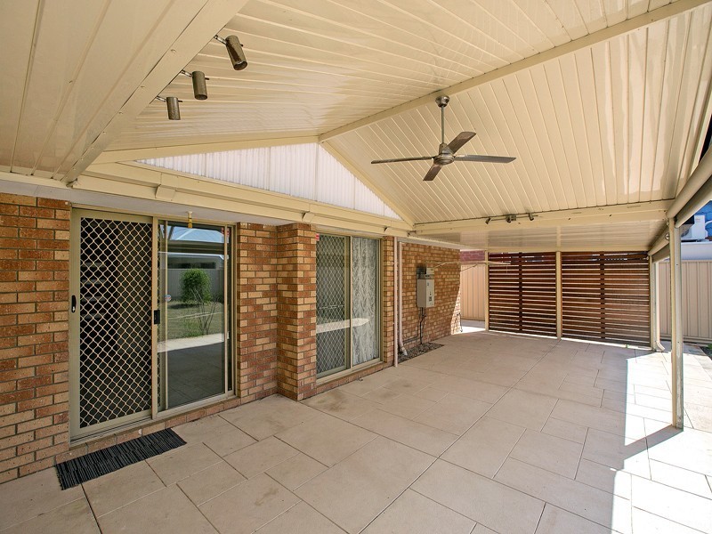 4 Farmer Avenue, Brookdale WA 6112