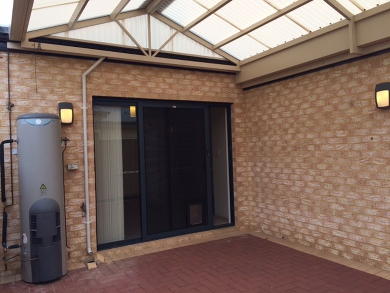 1/7 Crossville way, Success WA 6164