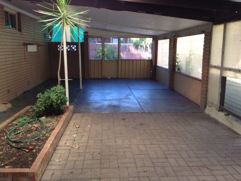 65 Amanda Drive, Camillo WA 6111