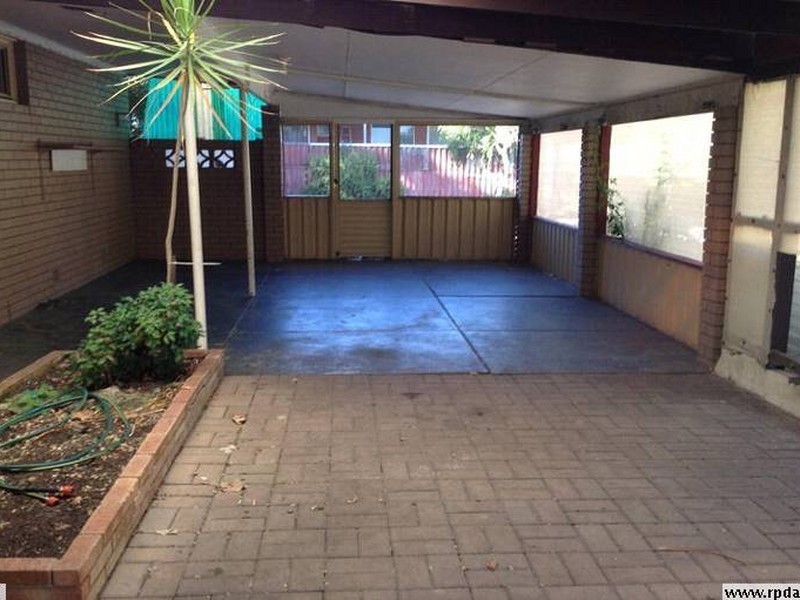 65 Amanda Drive, Camillo WA 6111