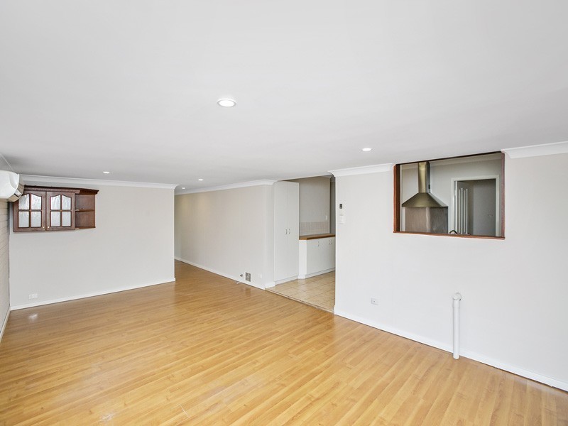 8 Redross Court, Armadale WA 6112