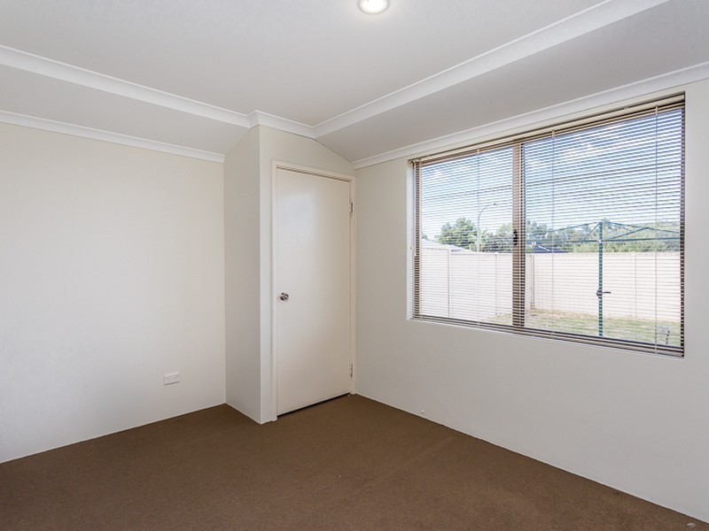 10 Jonquil Loop, Seville Grove WA 6112