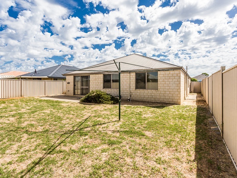 10 Jonquil Loop, Seville Grove WA 6112