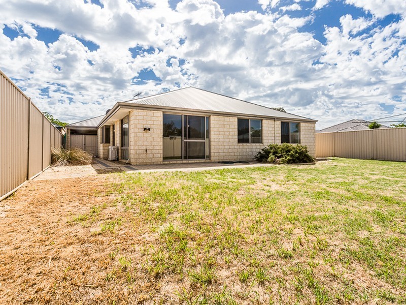 10 Jonquil Loop, Seville Grove WA 6112