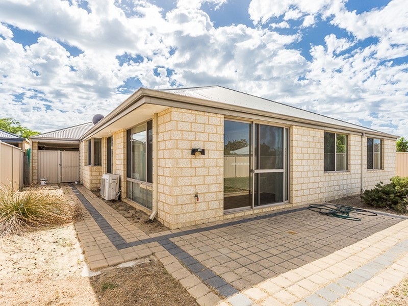 10 Jonquil Loop, Seville Grove WA 6112