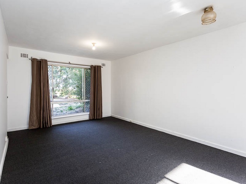 Unit 4/5 Fourth Road, Armadale WA 6112