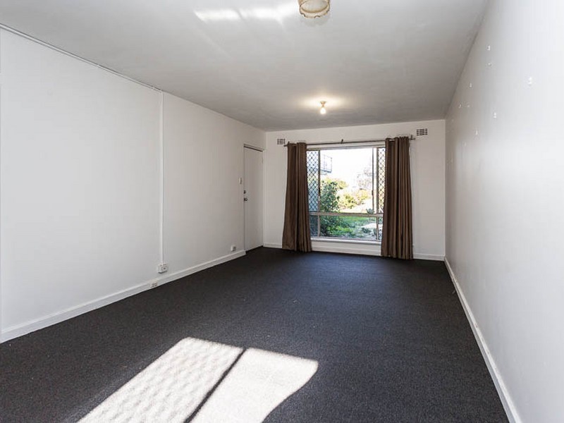 Unit 4/5 Fourth Road, Armadale WA 6112